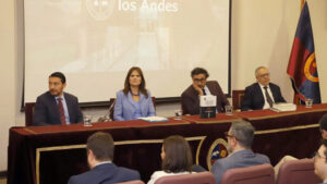 lanzamiento libro hernan corral 2