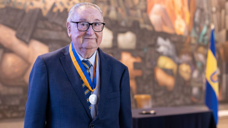 augusto parra profesor emerito principal